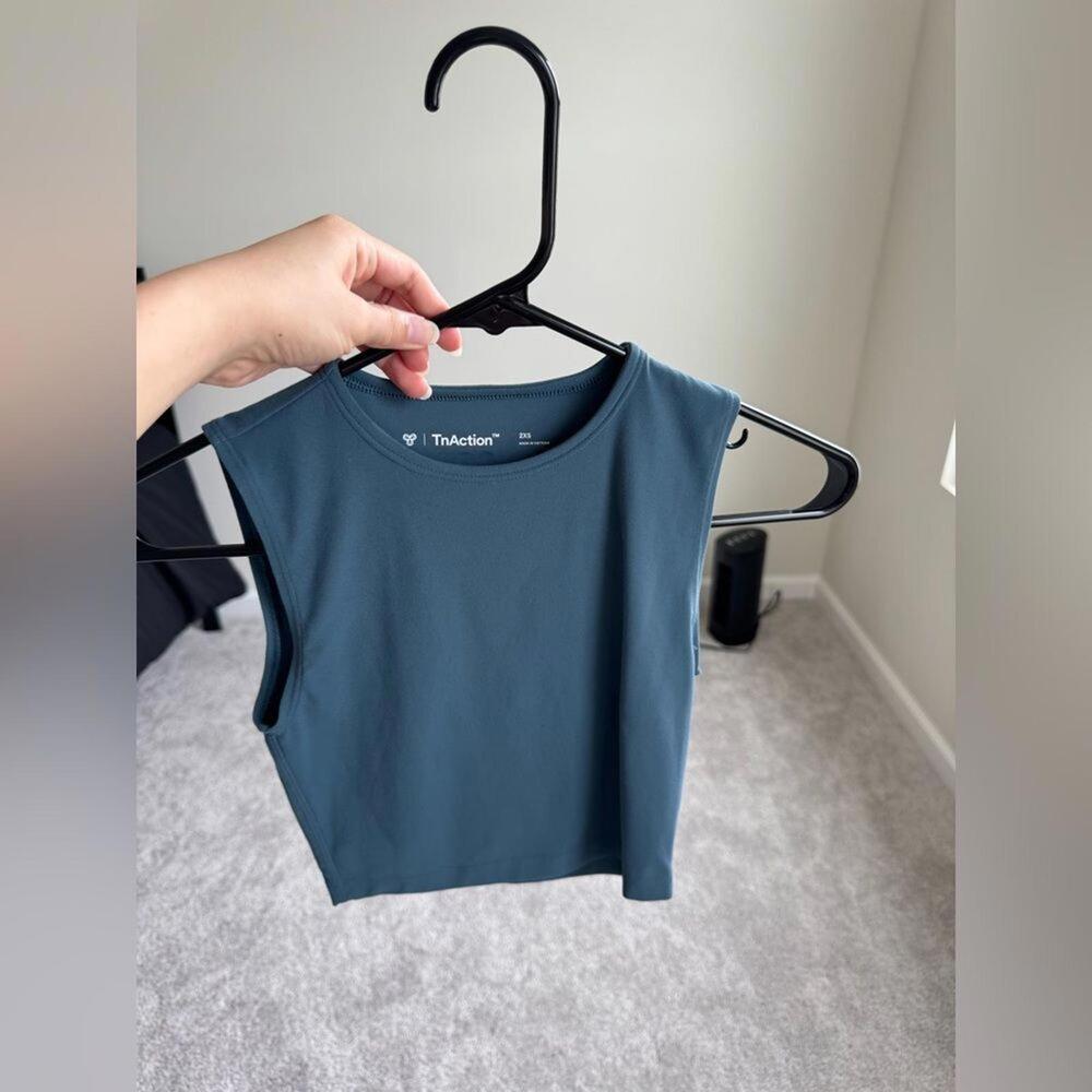 Aritzia TnAction TnaBUTTER™ Muscle Tank (SIZE XXS)